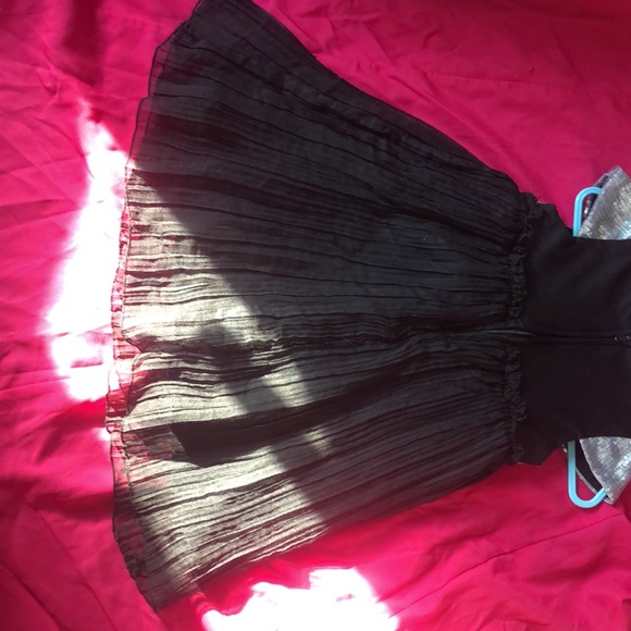 Black and silver 3t dress - Picture 3 of 4